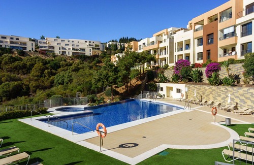 Marbella Apartment | Relaxing Oceanfront Apartment with Pool, A/C & Terrace