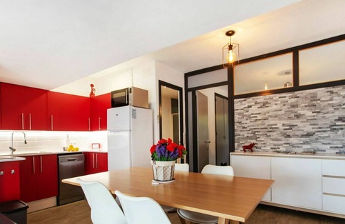 Tossa de Mar Apartment | Cosy apartment for 4 guests with WIFI, A/C, TV and terrace