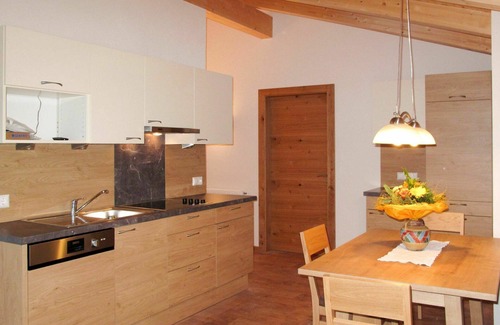 Fendels Apartment | Cozy Apartment for 4 with Lake View and Modern Amenities