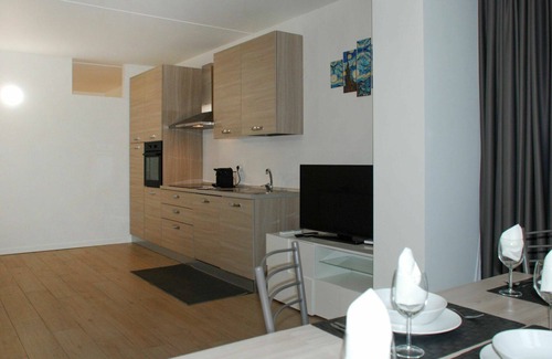 Bigogno Apartment | Cozy Lake View Apartment with Pool and Modern Amenities