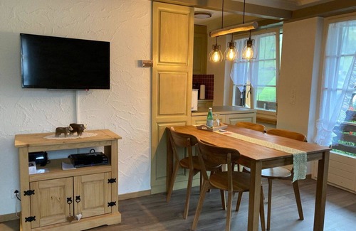 Ruedisbach Apartment | Cozy Apartment for 4 with Balcony, Pet Friendly & Parking