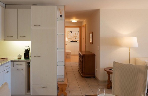 Saanenmoeser Apartment | Cozy Apartment for 4 with WIFI, Balcony & Pet-Friendly