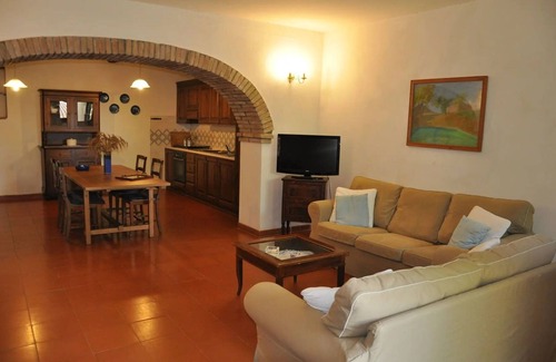 Il Poggio Apartment | Inviting Apartment with Pool, Pets Welcome & Panoramic Views
