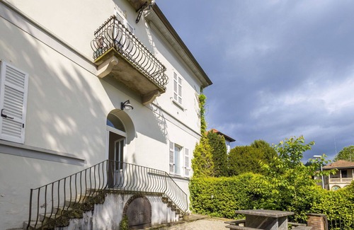 Meina Apartment | Cosy apartment for 4 guests with pool, A/C, TV and parking