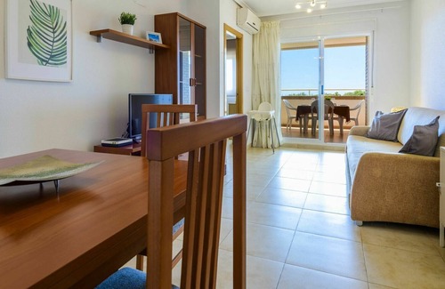 Cabanes Apartment | Cosy apartment for 4 guests with A/C, pool, WIFI, TV, terrace and parking