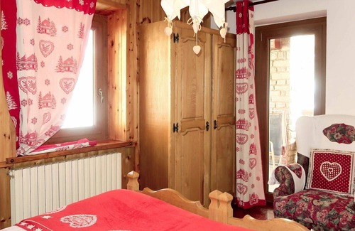 Paquier Apartment | Cosy apartment for 4 guests with WIFI, TV, balcony, pets allowed and parking