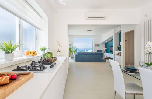 Cinisi Apartment | Inviting Oceanfront Apartment for 4 with WiFi & Terrace