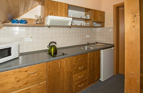 Ostruzna Apartment | Cozy Apartment for 4 with WIFI, Pets Welcome and Parking
