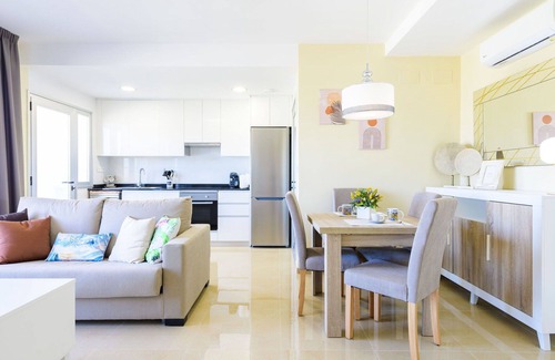 Cabanes Apartment | Inviting Apartment for 4 with Pool, Ocean View & WiFi