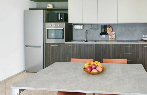 Gera Lario Apartment | Inviting Apartment for 4 with A/C, WiFi, Terrace & Pets
