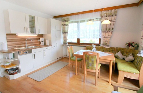 Fuegenberg Apartment | Stunning Apartment for 4 with Terrace & Panoramic Lake Views