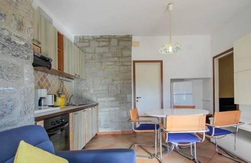 Luino Apartment | Cozy Apartment for 4 with Pool, WIFI, and Lake View