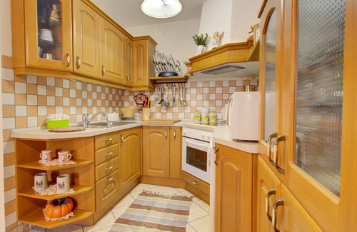 Izola Apartment | Cozy Oceanfront Apartment with A/C, Patio & Parking