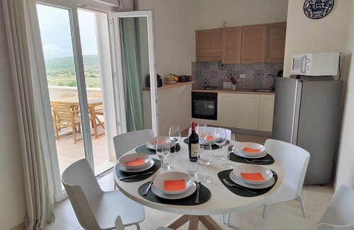 San Corrado di Fuori Apartment | Comfortable Apartment for 6 with Ocean View & A/C