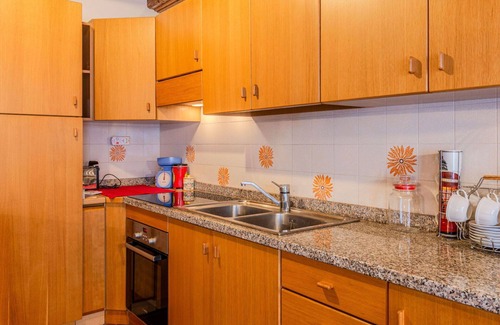 Sfruz Apartment | Cosy apartment for 5 guests with WIFI, TV, terrace and parking