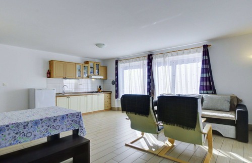 Bohinjska Bistrica Apartment | Inviting Apartment for 5 with Lake View & Pet Friendly