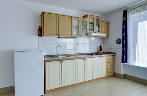 Bohinjska Bistrica Apartment | Inviting Apartment for 5 with Lake View & Pet Friendly