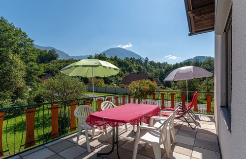 Gallizien Apartment | Inviting Apartment for 6 with Lake View and Pet Friendly
