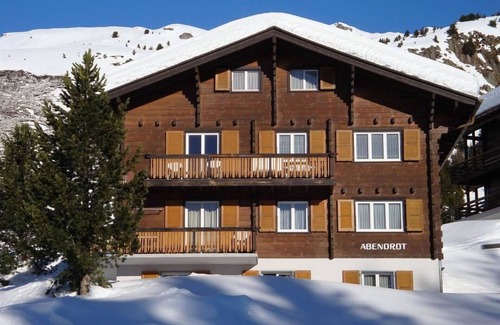 Riederalp Apartment | Comfortable Apartment for 6 with Free WiFi and Pet Access