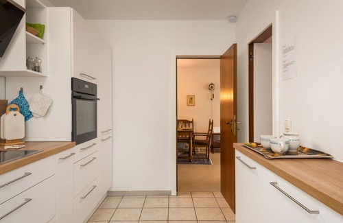 Lahnstein Apartment | Spacious Apartment for 6: WIFI, TV & Scenic Terrace Views