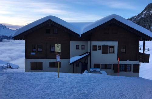 Riederalp Apartment | Cosy apartment for 6 guests with WIFI, TV and balcony