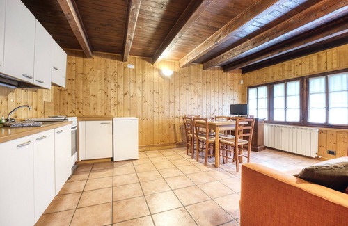 Macugnaga Apartment | Cozy Apartment for 6 with Balcony, Views & Pet-Friendly