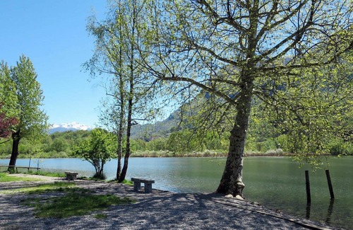 Carlazzo Apartment | Cosy apartment for 6 people with WIFI, TV, patio, pets allowed and parking