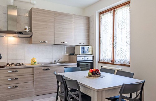 Bellano Apartment | Cosy apartment for 6 people with WIFI, TV, terrace, pets allowed and parking