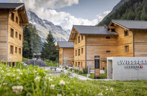 Zinal Apartment | Welcoming Apartment for 6 with WIFI, Pets & Parking