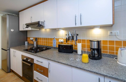 Altea la Vella Apartment | Ideal Apartment for 6 with Pool, Ocean View & WiFi