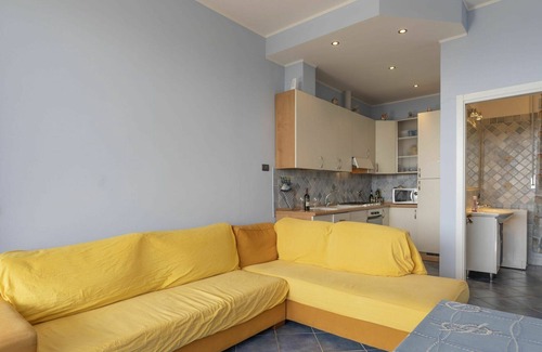 Capo Mimosa-Rollo Apartment | Inviting Apartment for 6 with Ocean View and WIFI Access