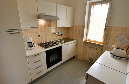 Vesta Apartment | Cozy Apartment for 6 with Balcony, Pets Welcome & Parking