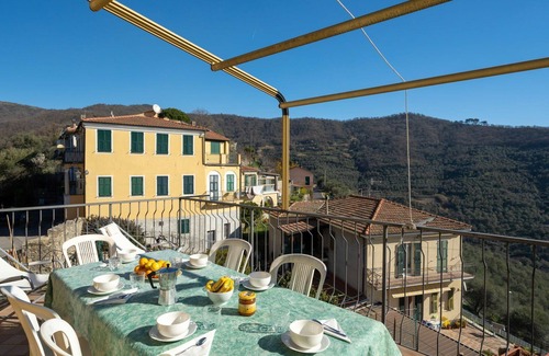 Vasia Apartment | Inviting Apartment for 6 with Ocean View and Pet Friendly