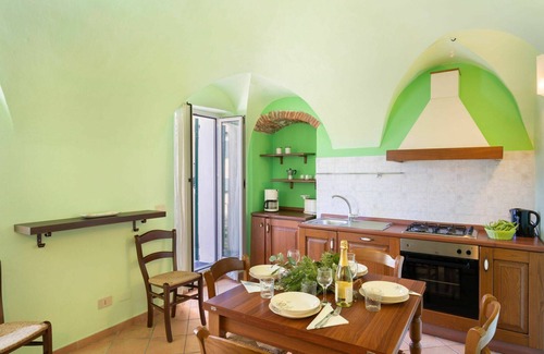 Vasia Apartment | Cozy Apartment for 7 with Ocean View and Pet-Friendly Amenities