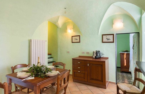 Vasia Apartment | Cozy Apartment for 7 with Ocean View and Pet-Friendly Amenities