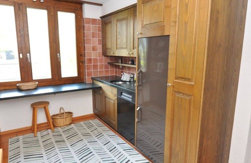 Engelberg Apartment | Cosy apartment for 4 people with WIFI, pool, TV and balcony