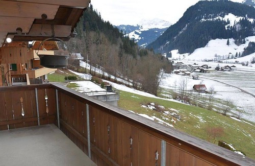 Blankenburg Apartment | Cosy apartment for 6 guests with WIFI, balcony, pets allowed and parking