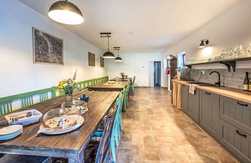 Horni Plana Apartment | Cosy apartment for 4 guests with WIFI, terrace, pets allowed and parking