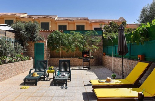 Sonnenland Apartment | Cozy Apartment for 4 with Pool, Pets Welcome & Free WiFi