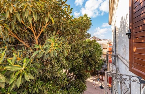 Carloforte Apartment | Cozy Oceanfront Apartment for 4 with A/C & WIFI