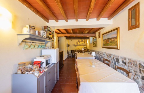Montebonello Apartment | Cosy apartment for 8 people with WIFI, pool, TV, pets allowed and panoramic view