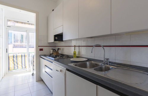 Ventimiglia Apartment | Cosy apartment for 5 people with A/C, WIFI, balcony and parking