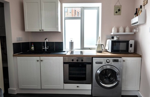 Newark Apartment | Comfortable Apartment with Family-Friendly Amenities