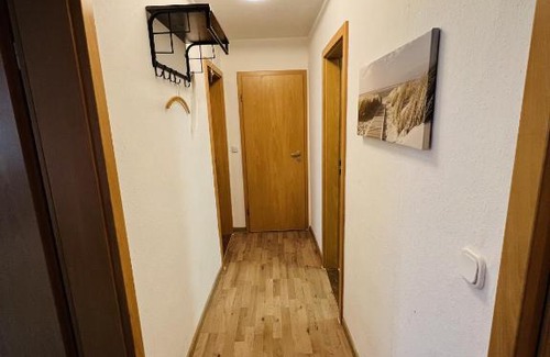 Glauchau Apartment | Pet-Friendly 5-Bed Apartment Near VW - Rated 8/10