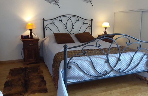 Azerat Apartment | Inviting Apartment in Historic 19th Century House