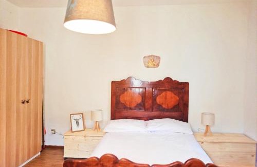 Carisolo Apartment | Modern 2-Bedroom Apartment with City View in Carisolo