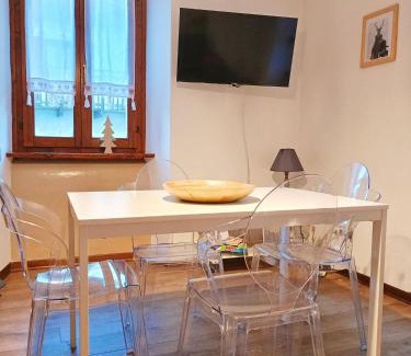 Carisolo Apartment | Modern 2-Bedroom Apartment with City View in Carisolo