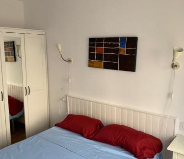 L'Escala Apartment | Cozy L'Escala Apartment Steps from Beautiful Riells Beach