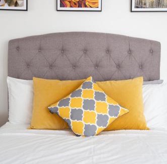 City Centre Glasgow Apartment | Inviting Apartment in Peaceful City Center with Parking