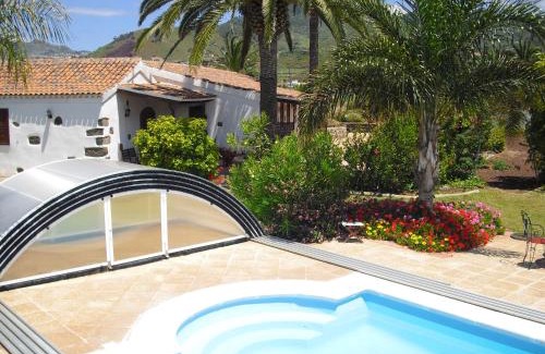 San Cristobal de La Laguna Apartment | Charming Apartment in San Cristobal de La Laguna with Pool